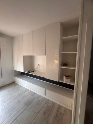 Carpintería madera: puertas y tarimas