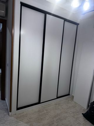 Carpintería madera: puertas y tarimas