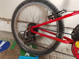 Bicicleta Infantil Btwin Roja 20 Pulgadas