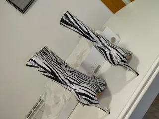 Botines de tacón piel cebra T38 nuevos