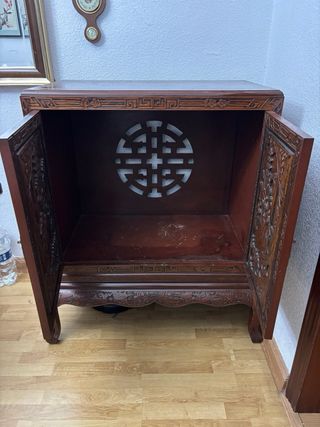 Mueble antiguo tallado madera