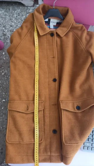 Chaqueta Roxy color mostaza