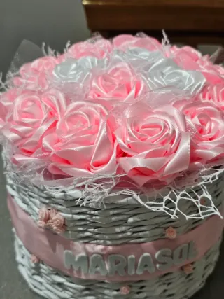 Rose in raso fatte a mano