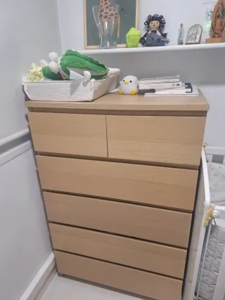 Cómoda MALM 4 cajones, roble tinte blanco