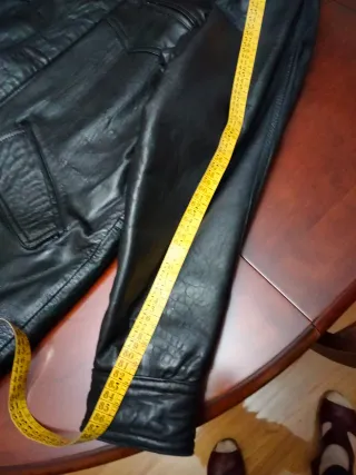 Chaquetón de piel negro