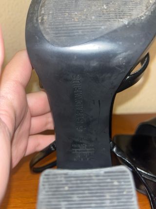 Tacones Stradivarius negros