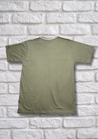 Camiseta Nike V-Neck Verde con Raya Crema