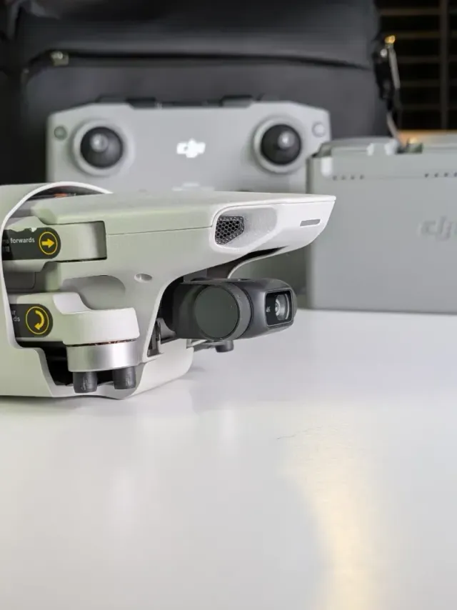 IMPECABLE | DJI Mini 2 Fly More Combo
