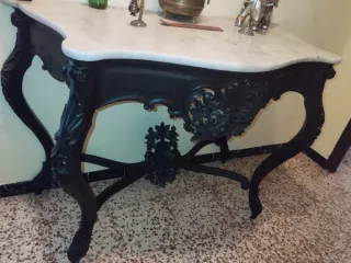 Mesa de entrada mármol y madera de nogal  negra