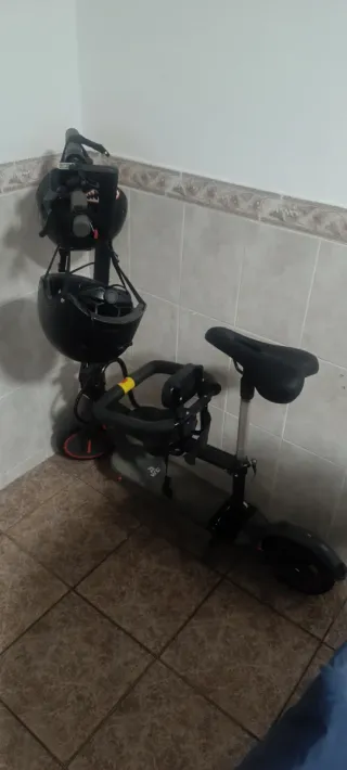 Patinete eléctrico con asiento infantil homologado