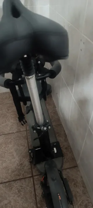 Patinete eléctrico con asiento infantil homologado