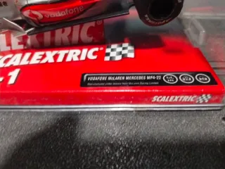 Scalextric McLaren MP4-22 Alonso