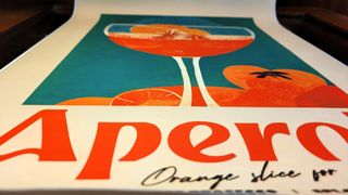 Retrò Aperol Canvas Club Bar arredamento