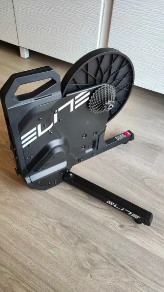 Rodillo inteligente Elite Suito