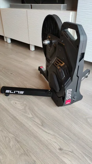 Rodillo inteligente Elite Suito