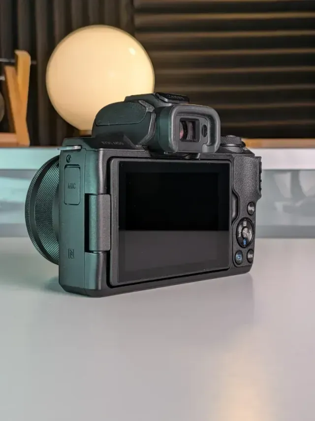 Canon EOS M50 + objetivo 15-45 mm