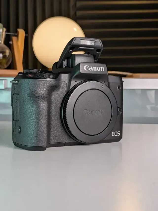 Canon EOS M50 + objetivo 15-45 mm