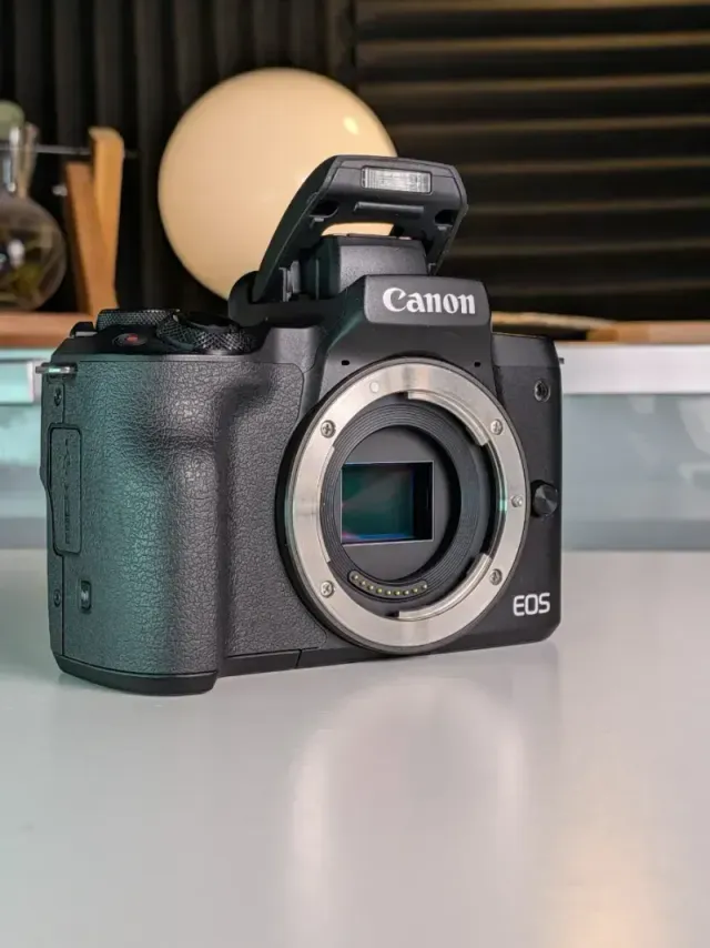 Canon EOS M50 + objetivo 15-45 mm