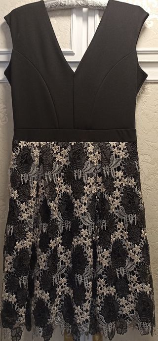 Vestido fiesta negro y blanco T/XL. Con etiqueta