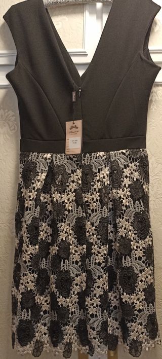 Vestido fiesta negro y blanco T/XL. Con etiqueta