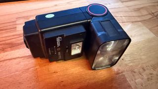 Flash dual antiguo Falcon 460 TFZ