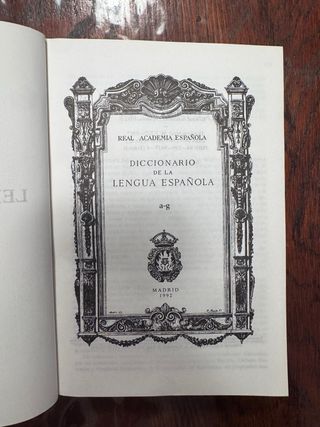Diccionario de la lengua española.
