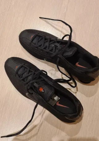 Zapatillas Nike Shox Mujer T39 Negra/Roja