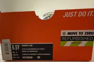 Nike Vomero 5 Gris y Blanco