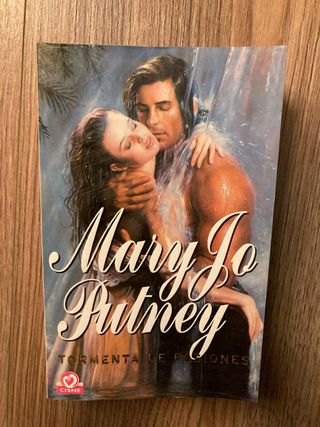 Tormenta de pasiones / Thunder and Roses (Spani...