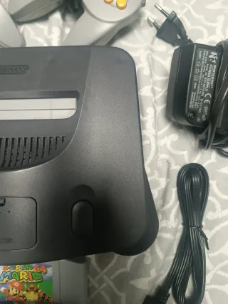 Nintendo 64 +Pokémon+ Mario 64 y Mario kart. N64