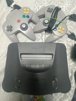 Nintendo 64 +Pokémon+ Mario 64 y Mario kart. N64