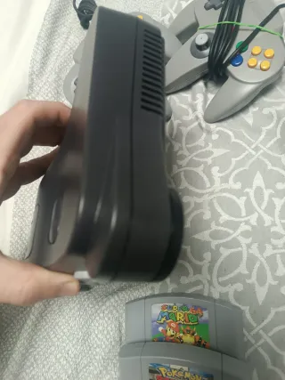Nintendo 64 +Pokémon+ Mario 64 y Mario kart. N64