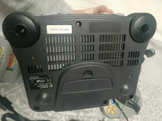 Nintendo 64 +Pokémon+ Mario 64 y Mario kart. N64