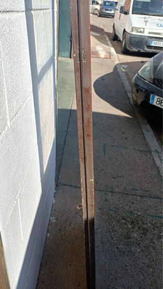 Hoja de puerta antigua de madera