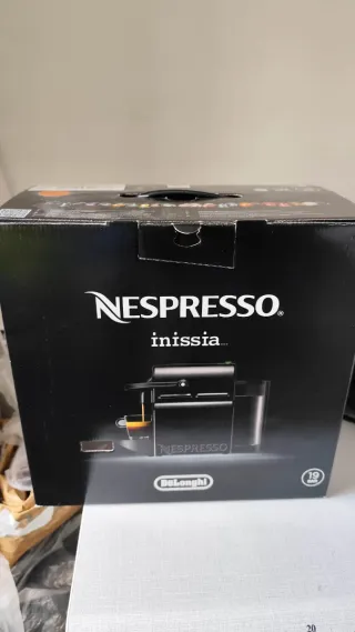 Cafetera Nespresso Delonghi Naranja