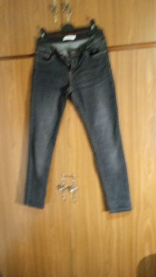 Pantalón pitillo negro Promod