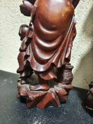 Figuras madera oriental