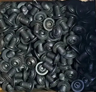 Parafusos M6x10 Aço Oxidado