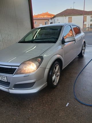 Opel Astra 2004