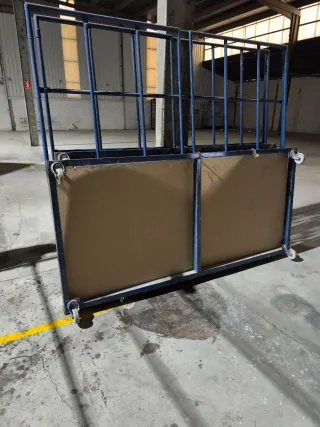 9 Jaulas de almacenamiento desmontables.