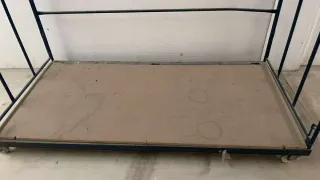 9 Jaulas de almacenamiento desmontables.