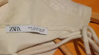 Vestido beige con encaje