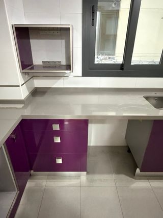 Muebles de cocina y encimera de piedra