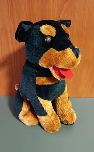Peluche Perro Rottweiler con pilas - 35 cm