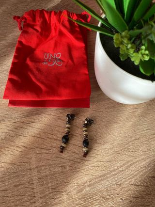 Pendientes UNO de 50