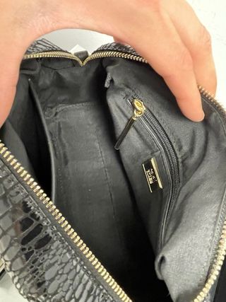 Bolso de mano Just Cavalli negro y dorado