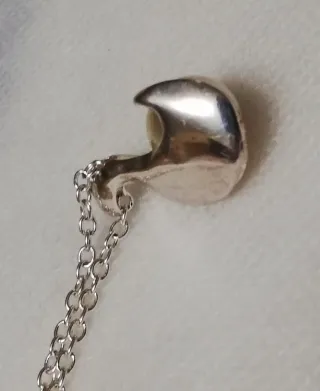 Cadena con colgante de perla y circonitas