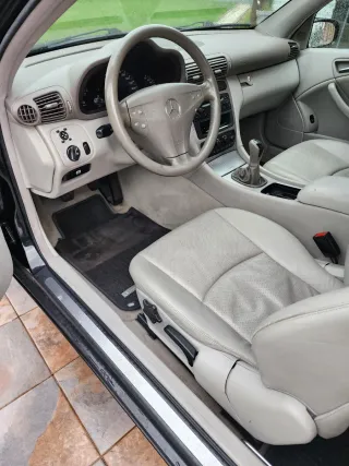 Mercedes-Benz Clase C 2002