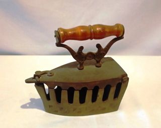 Plancha antigua de carbón