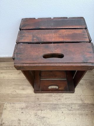 Mesita de noche / Cajón de madera